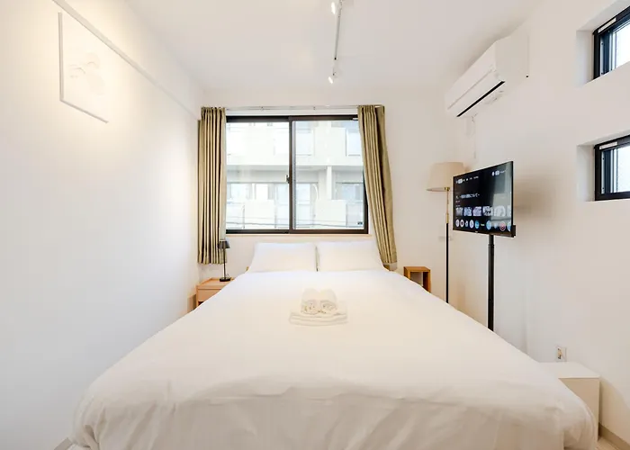 Calm Riverside Inn Close To Ikebukuro